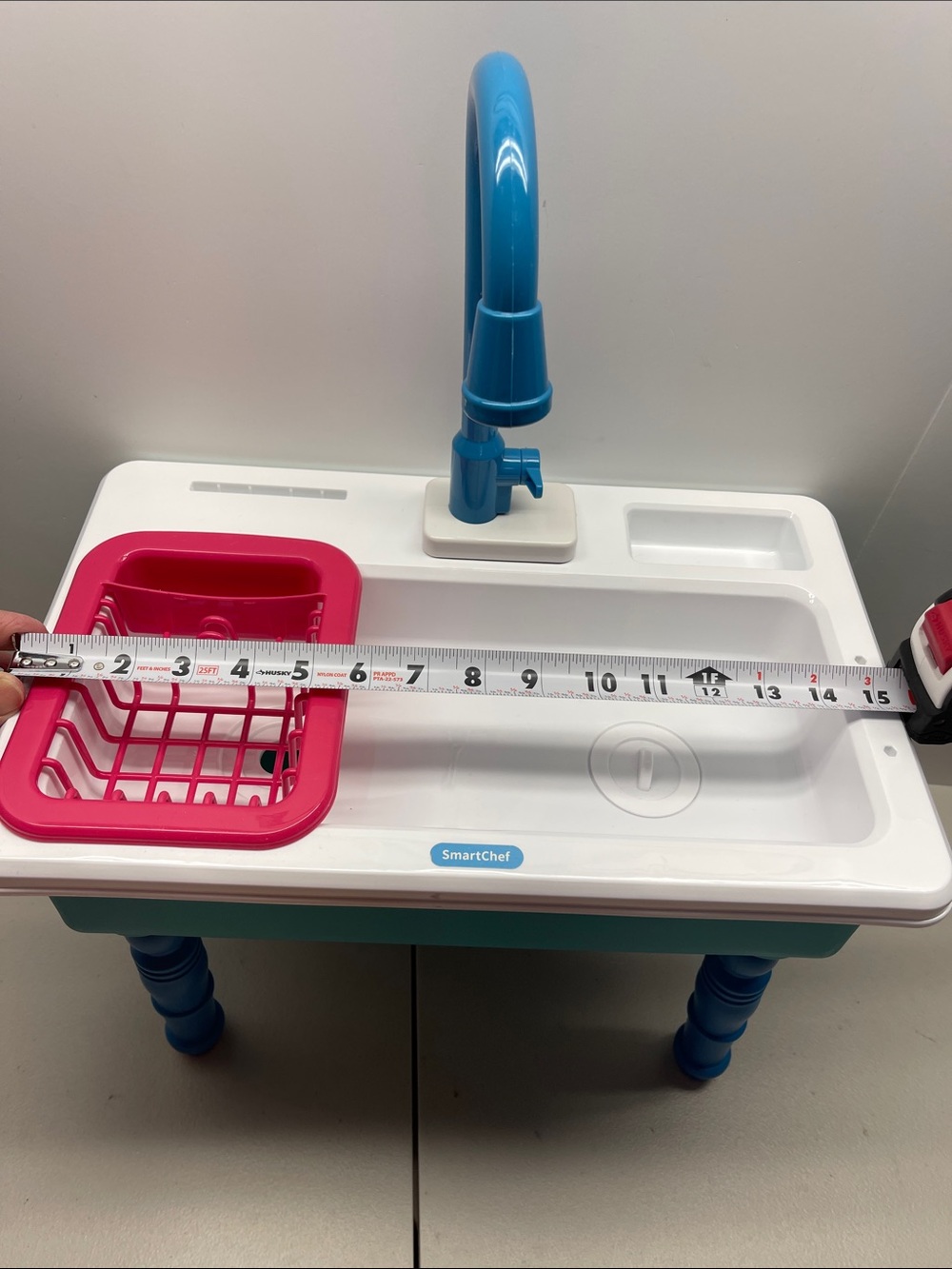 Kids Play Sink - Blue, White & Pink Pretend Kitchen Sink - Picture 3 of 6